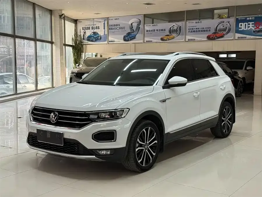 Volkswagen T-ROC T-ROC 2022 280TSI DSG 2WD Comfort PLUS 2023 — фото 1, купить с доставкой в Москву