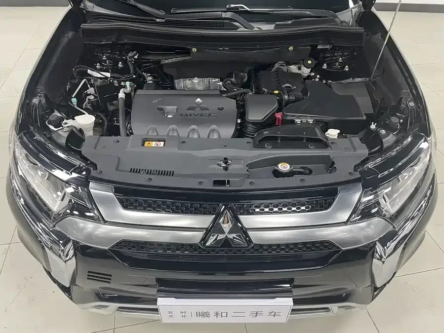 Mitsubishi Outlander Outlander 2021 2.0L 2WD 5-seater 2022 — миниатюра 4