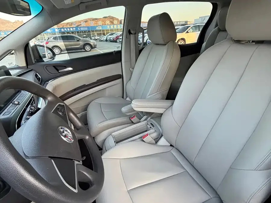 Buick GL8 2022 Land Business Class 652T Comfort Edition 2022 — миниатюра 2