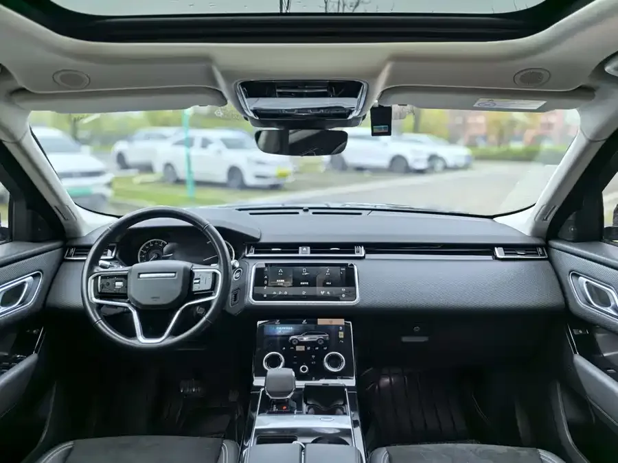 Land Rover Range Rover Velar Range Rover Velar 2022 250PS 2022 — миниатюра 2