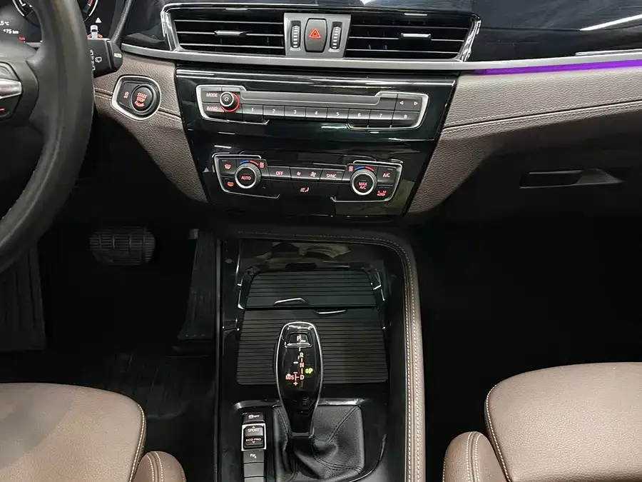 BMW X2 2023 sDrive25i M Sport Night Edition 2023 — миниатюра 4