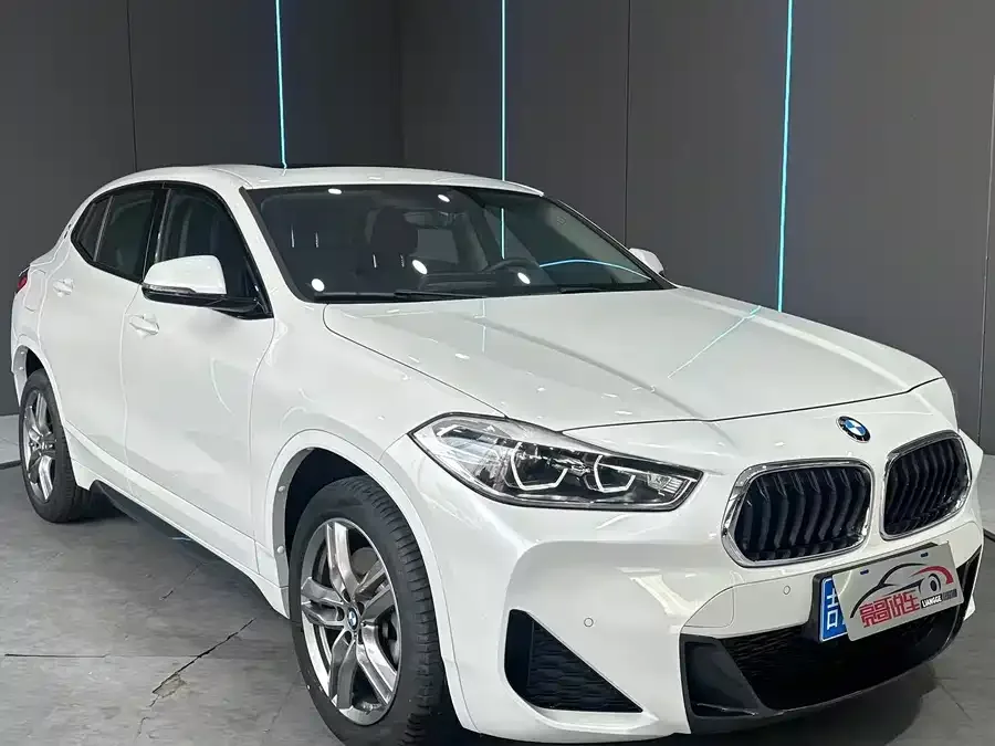 BMW X2 2021 facelift sDrive25i M Sport package 2022 — миниатюра 3