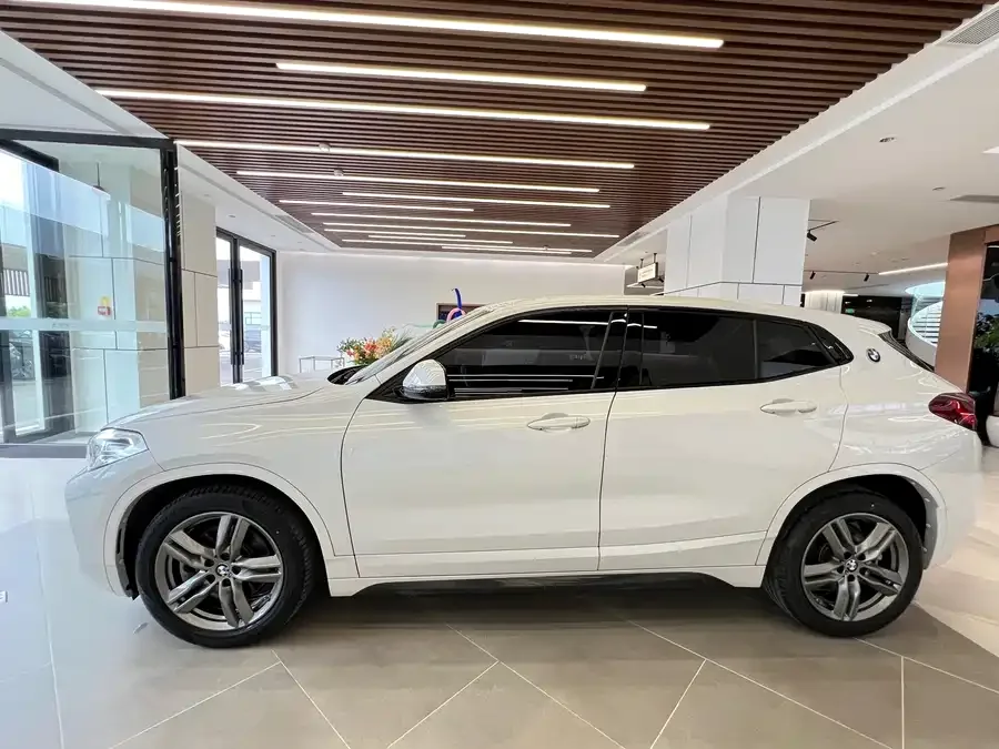 BMW X2 2022 sDrive25i M Sport Package 2022 — миниатюра 3