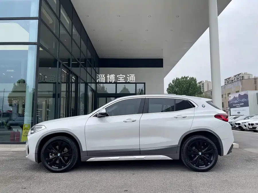 BMW X2 2023 sDrive25i M Off-Road Package 2023 — миниатюра 2