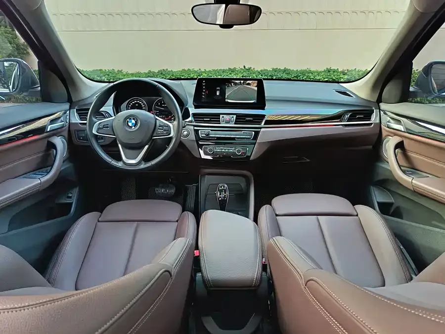 BMW X1 2022 sDrive20Li Fashion Edition 2022 — миниатюра 4