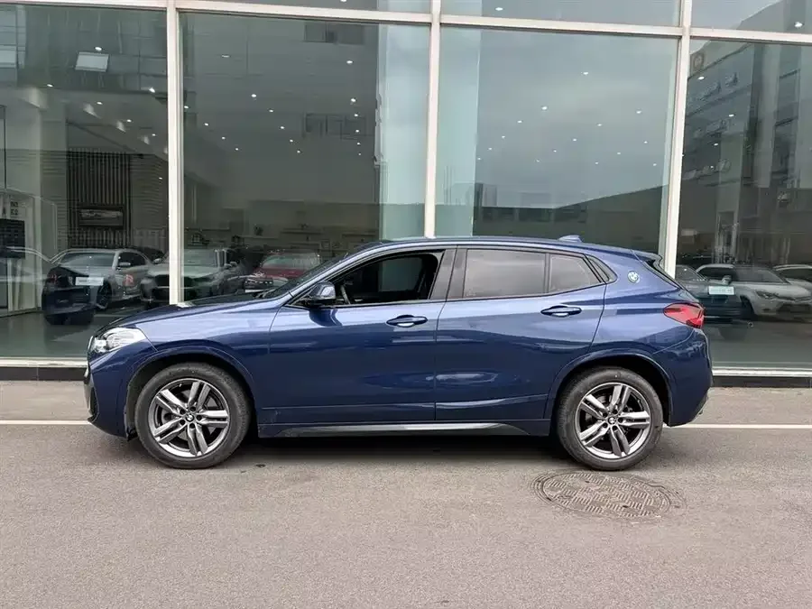BMW X2 2022 sDrive25i M Sport Package 2022 — миниатюра 3