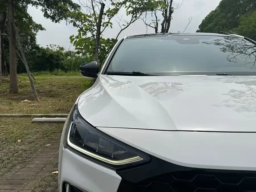 Ford Focus Focus 2022 hatchback EcoBoost 180 automatic ST Line 2022 — миниатюра 2