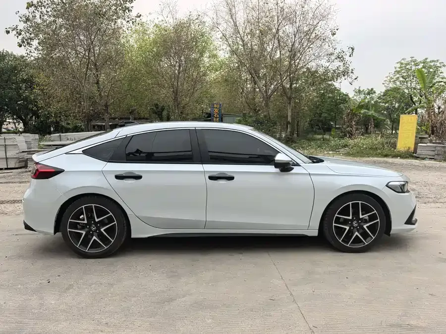 Honda Civic Civic 2023 HATCHBACK 2.0L e:HEV Extreme Control Edition 2023 — миниатюра 2