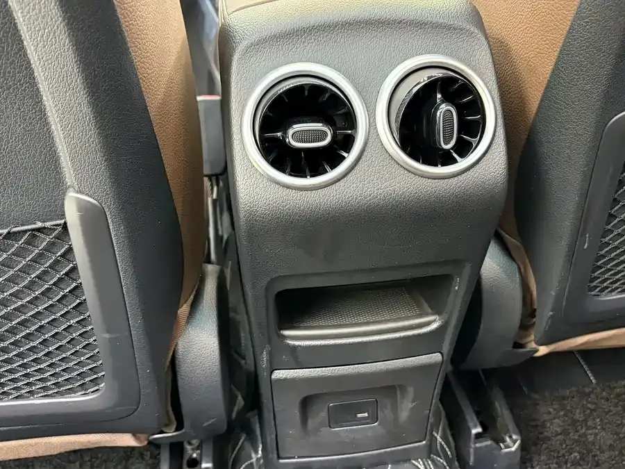 Mercedes-Benz GLB-Class Mercedes-Benz GLB 2022 GLB 200 Dynamic 2022 — миниатюра 5