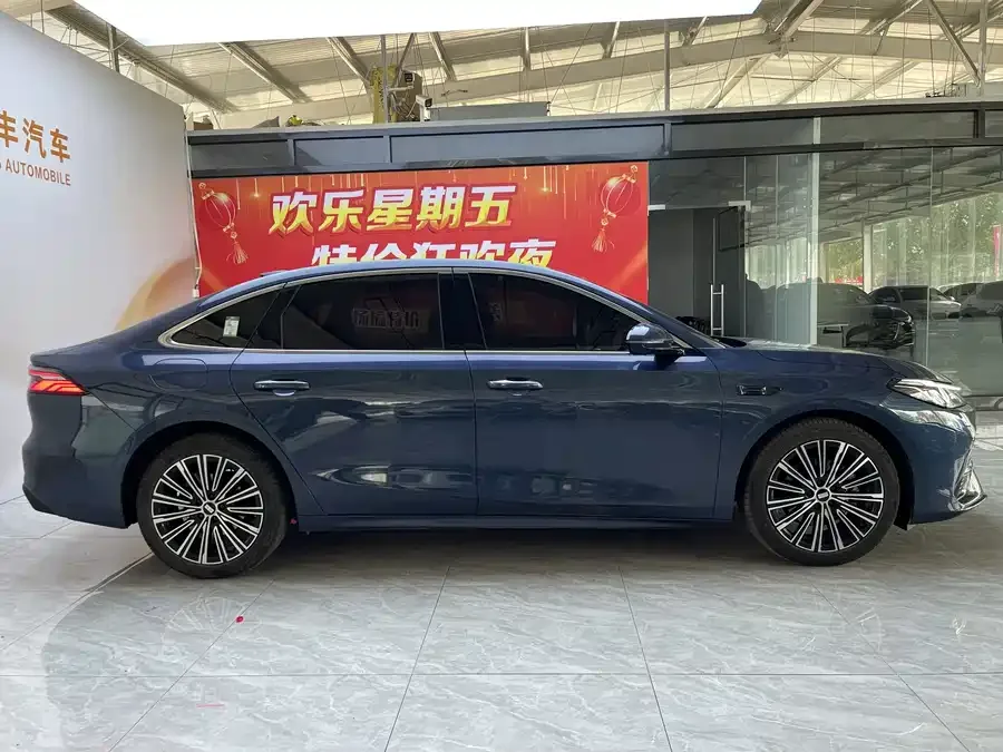 Geely Galaxy A7 Galaxy A7 2025 EM-i 150km Starship Edition 2025 — миниатюра 2