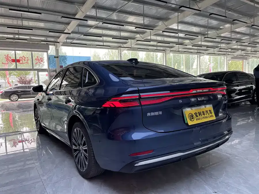 Geely Galaxy A7 Galaxy A7 2025 EM-i 150km Starship Edition 2025 — миниатюра 3
