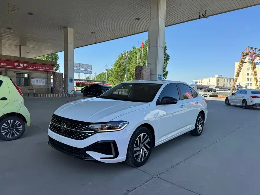 Volkswagen Lavida Lavida 2023 280TSI DSG Starry Sky Edition 2022 — фото 1, купить с доставкой в Москву