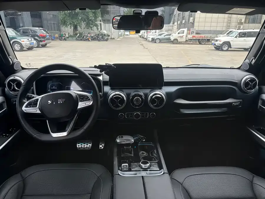 BAIC BJ40 Beijing Off-road BJ40 2024 2.0D Blade Hero Glory Edition 2024 — миниатюра 5