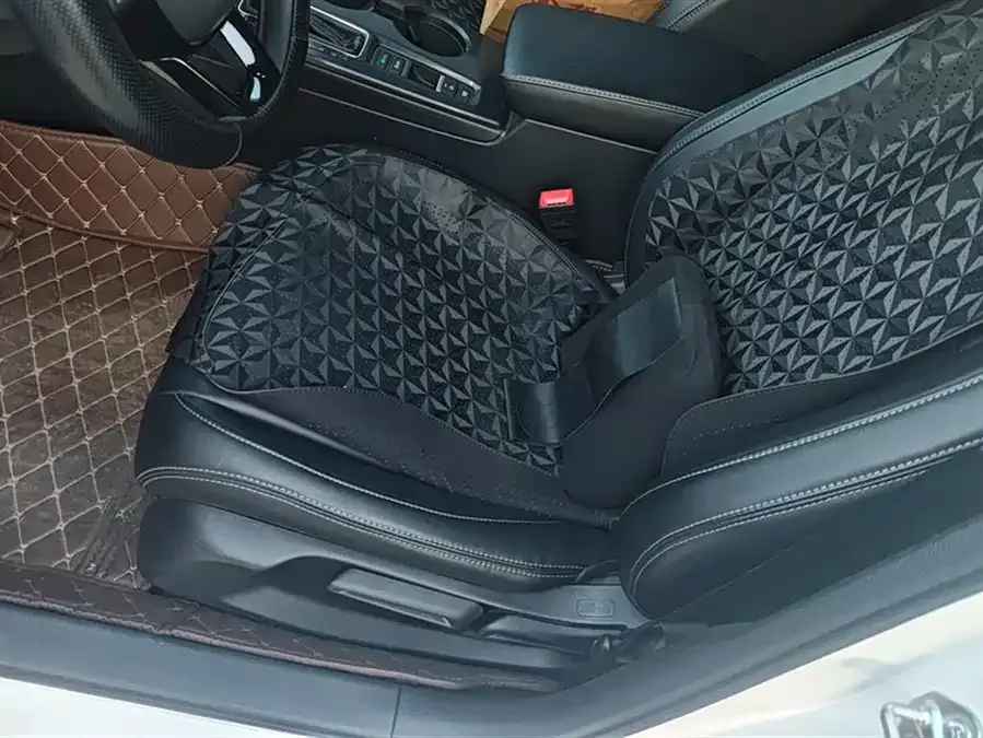 Honda Civic 2023 Civic 240TURBO CVT Power Edition 2023 — миниатюра 3