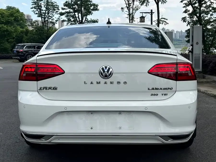 Volkswagen Lamando Lingdu 2021 280TSI DSG Comfort Edition 2022 — миниатюра 2
