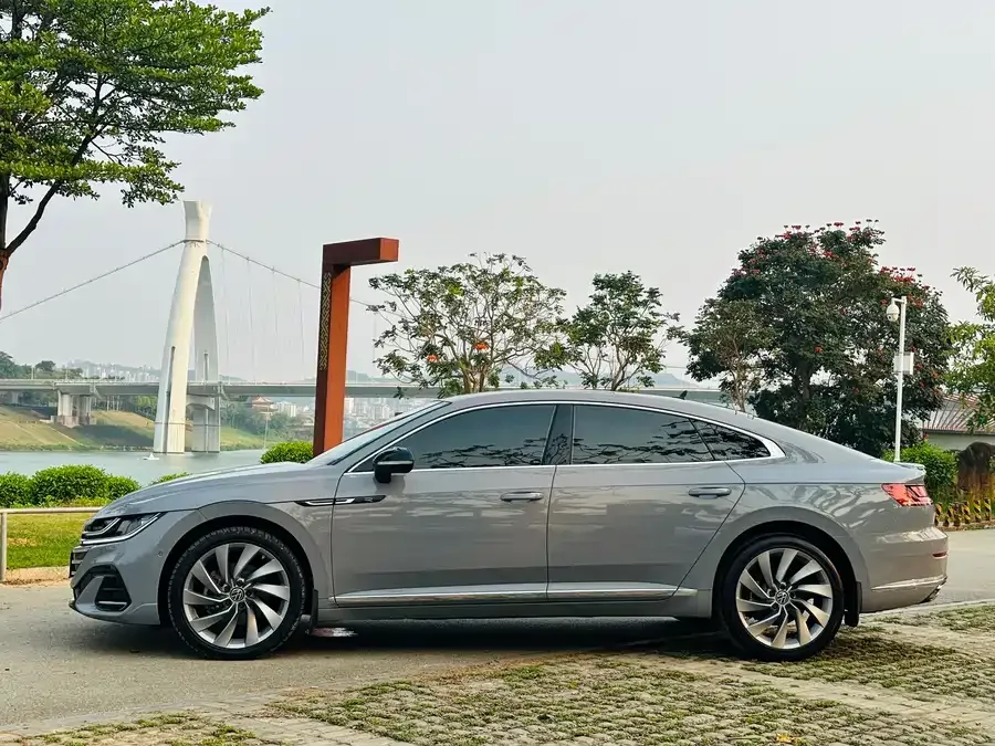 Volkswagen FAW- CC FAW-Volkswagen CC 2023 380TSI Eye-catching Edition 2023 — миниатюра 3