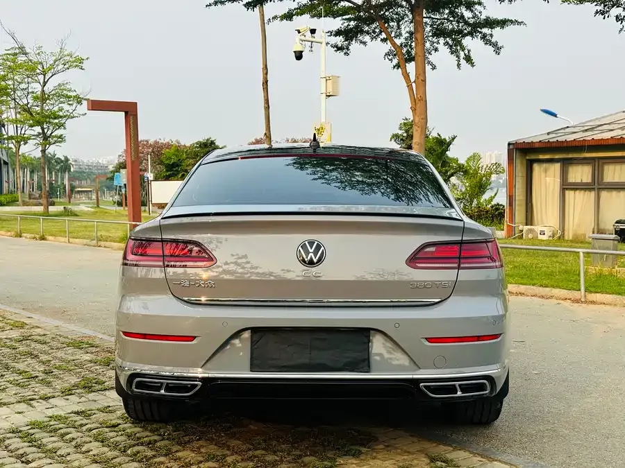 Volkswagen FAW- CC FAW-Volkswagen CC 2023 380TSI Eye-catching Edition 2023 — миниатюра 5