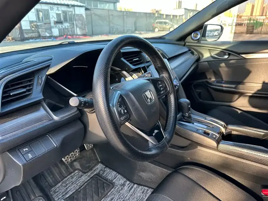 Honda Civic Civic 2021 HATCHBACK 220TURBO CVT Cool Control 2022 — миниатюра 4