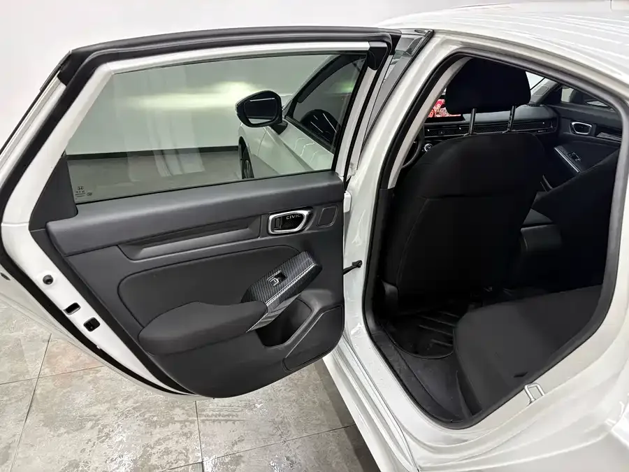 Honda Civic 2023 Civic 240TURBO CVT Power Edition 2023 — миниатюра 4