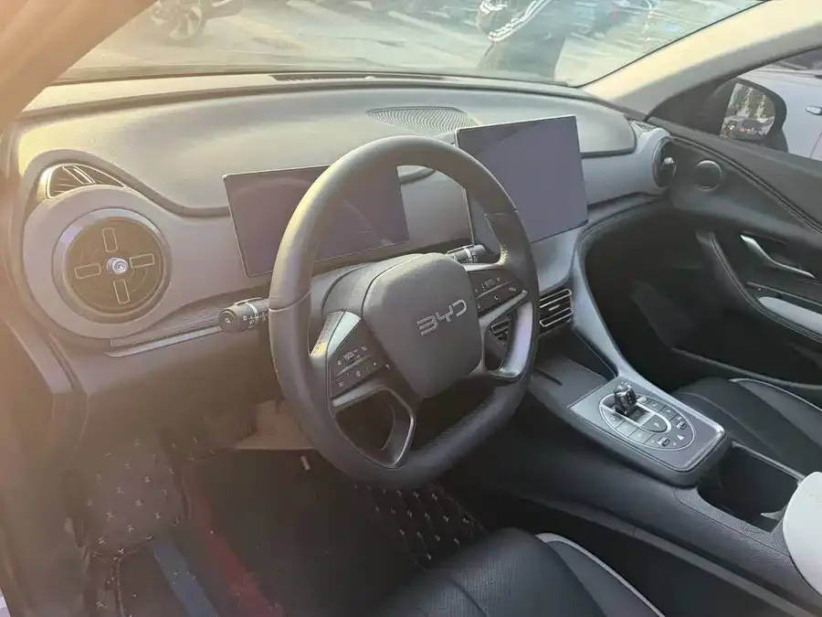 BYD Sea Lion 05 DM-i Sea Lion 05 DM-i 2025 DM-i Intelligent Driving Edition 75KM Premium Edition 2025 — миниатюра 2