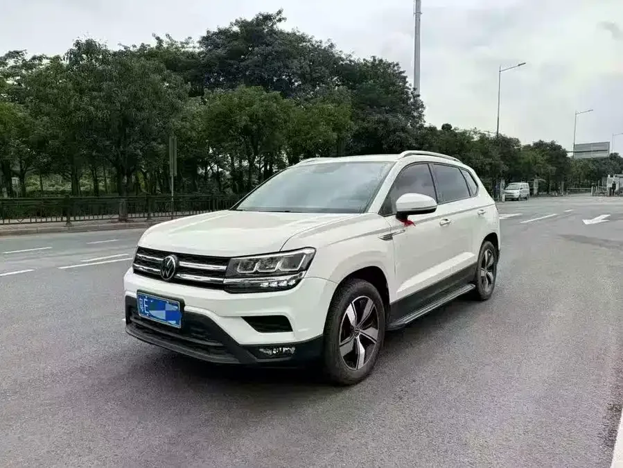 Volkswagen Tiguan (Tharu) Tuyue 2022 280TSI 2WD Luxury Edition 2022 — фото 1, купить с доставкой в Москву