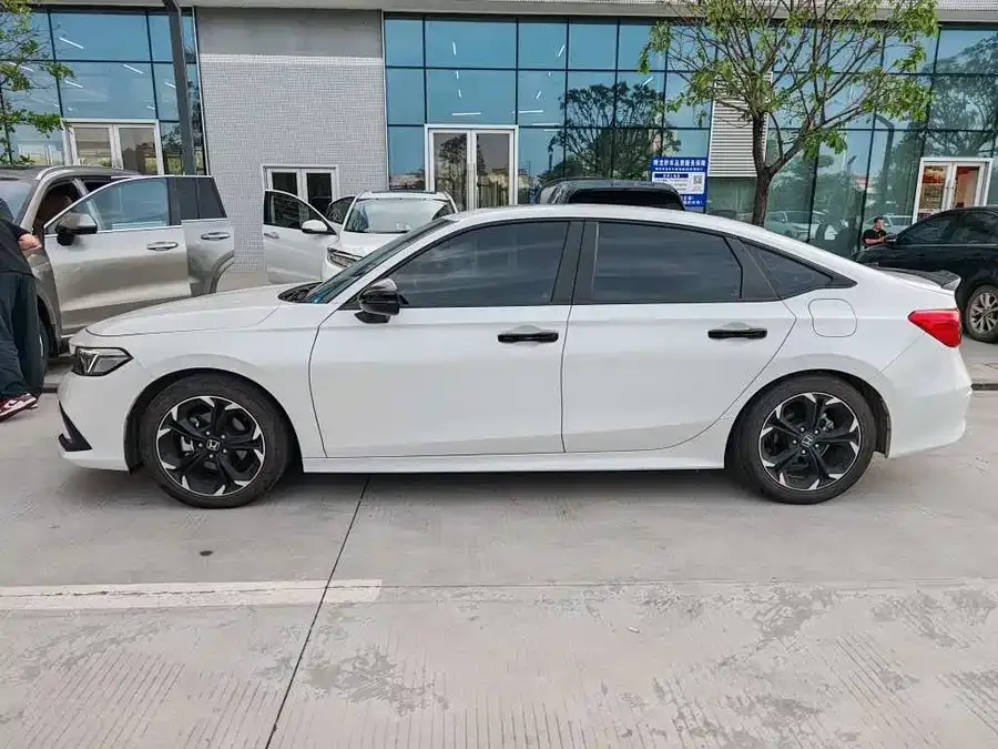 Honda Civic 2022 Civic 240TURBO CVT Ignition Edition 2023 — миниатюра 3