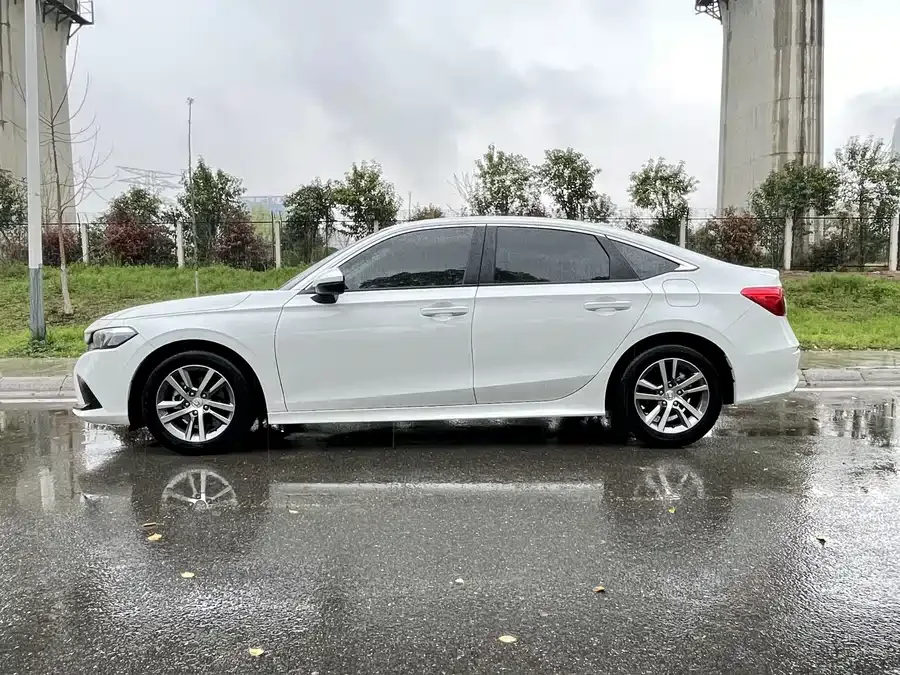 Honda Civic 2022 Civic 240TURBO CVT Dynamic Edition 2025 — миниатюра 4