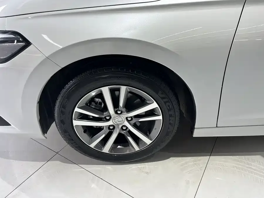 Honda Civic 2023 Civic 240TURBO CVT Power Edition 2023 — миниатюра 4