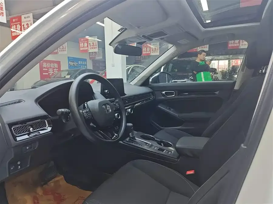 Honda Civic 2022 Civic 240TURBO CVT Dynamic Edition 2024 — миниатюра 4