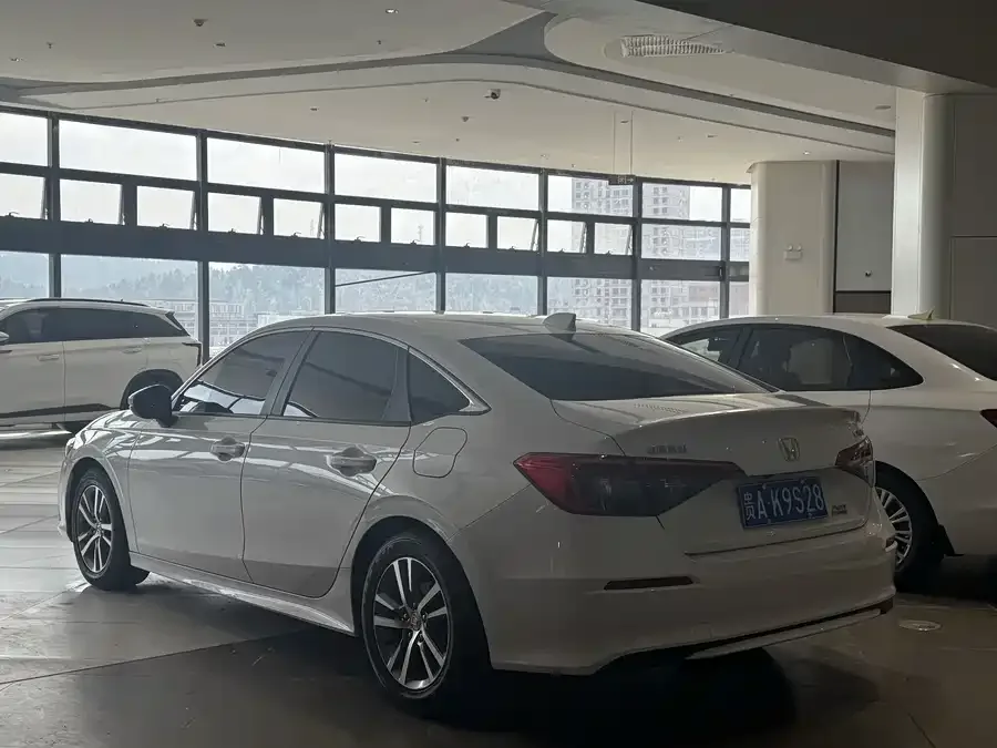 Honda Civic 2022 Civic 240TURBO CVT Sport Edition 2023 — миниатюра 2