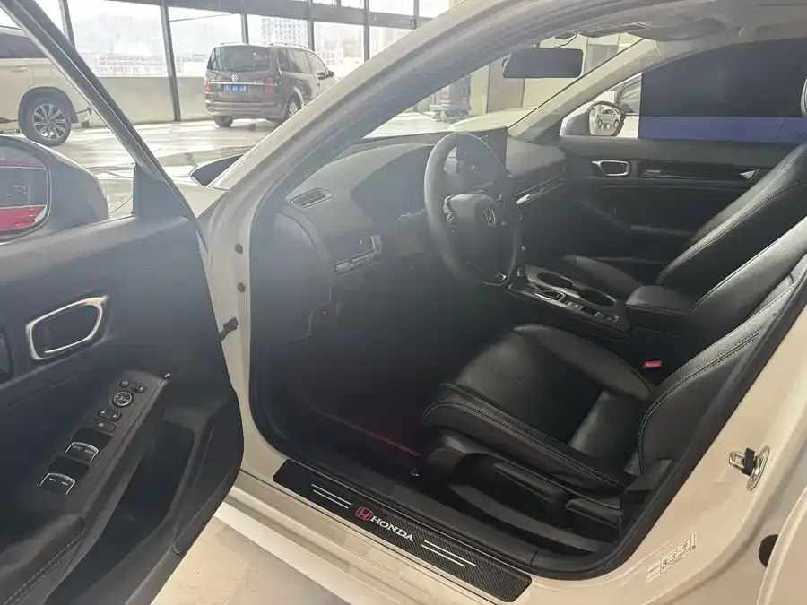 Honda Civic 2022 Civic 240TURBO CVT Sport Edition 2023 — миниатюра 3