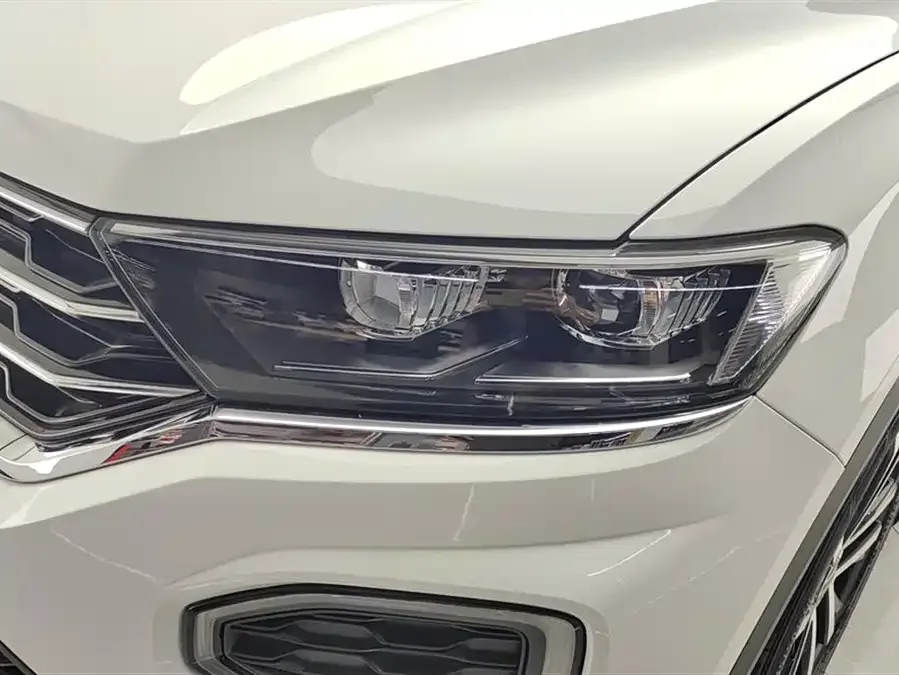Volkswagen T-ROC T-ROC 2021 280TSI DSG two-wheel drive comfortable and connected 30th anniversary commemorative edition 2022 — миниатюра 2