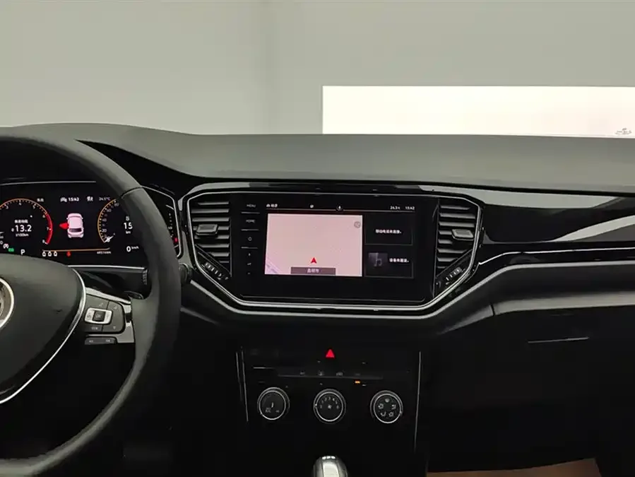 Volkswagen T-ROC T-ROC 2021 280TSI DSG two-wheel drive comfortable and connected 30th anniversary commemorative edition 2022 — миниатюра 4