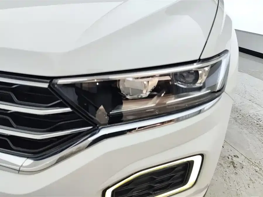 Volkswagen T-ROC T-ROC 2021 280TSI DSG 2WD Comfort Smart Edition 2022 — миниатюра 2