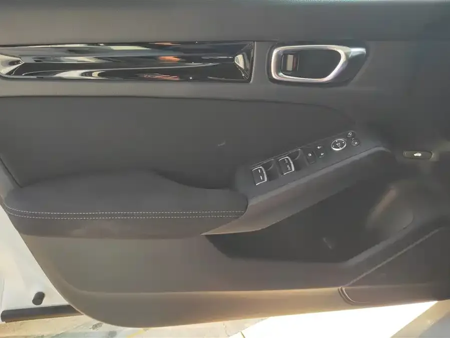 Honda Civic 2023 Civic 240TURBO CVT Power Edition 2023 — миниатюра 4