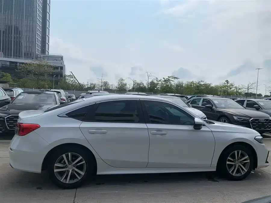 Honda Civic 2022 Civic 240TURBO CVT Dynamic Edition 2022 — миниатюра 2