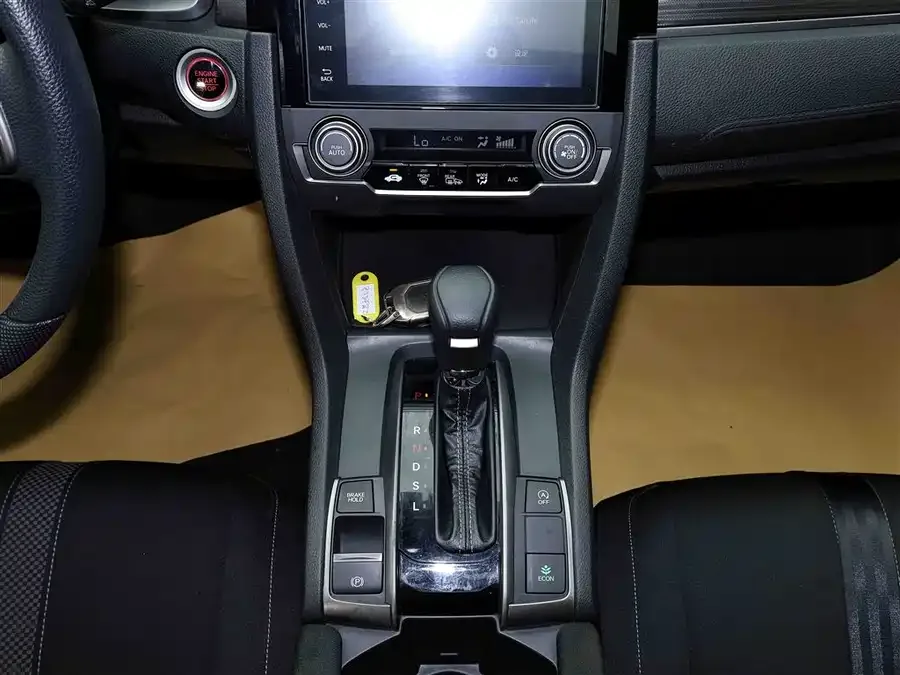 Honda Civic Civic 2021 HATCHBACK 220TURBO CVT New Control 2022 — миниатюра 4