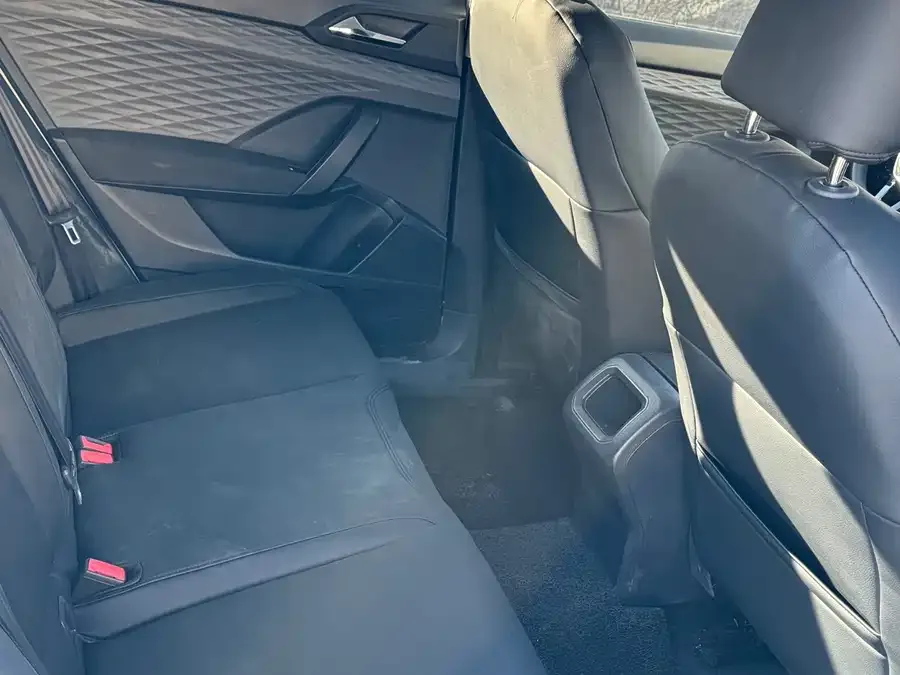 Volkswagen Tiguan (Tharu) Tuyue 2022 280TSI 2WD Comfort Edition 2022 — миниатюра 5