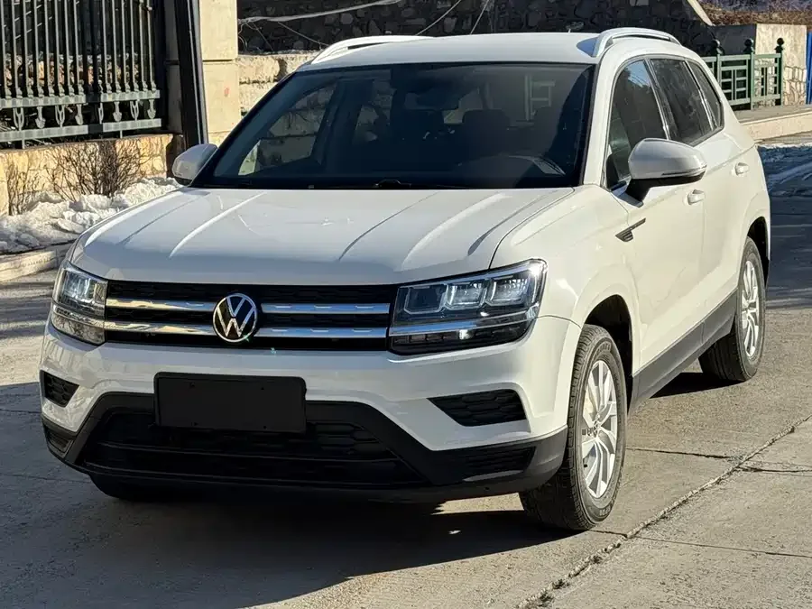 Volkswagen Tiguan (Tharu) Tuyue 2022 280TSI 2WD Comfort Edition 2022 — фото 1, купить с доставкой в Москву