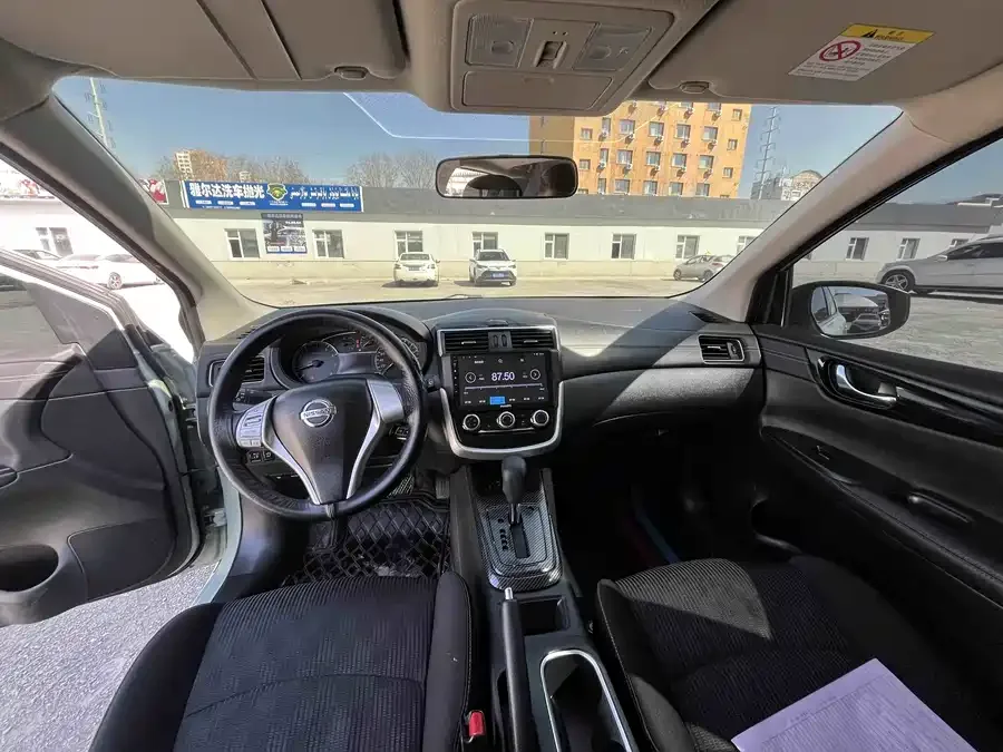 Nissan Tiida Tiida 2023 1.6L CVT cool version 2023 — миниатюра 2