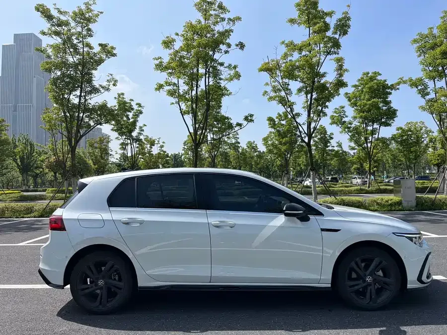 Volkswagen golf Golf 2023 facelift 280TSI DSG R-Line Lite 2024 — миниатюра 4