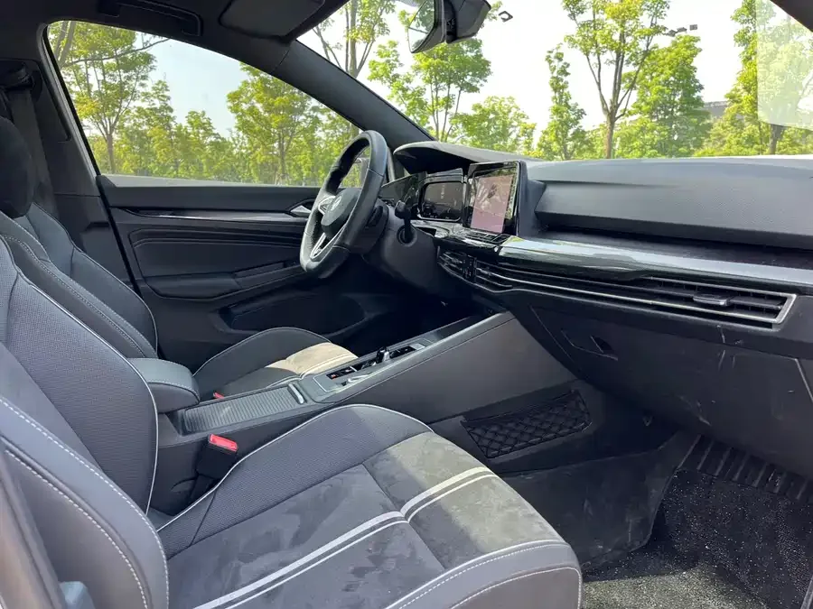 Volkswagen golf Golf 2023 facelift 280TSI DSG R-Line Lite 2024 — миниатюра 5