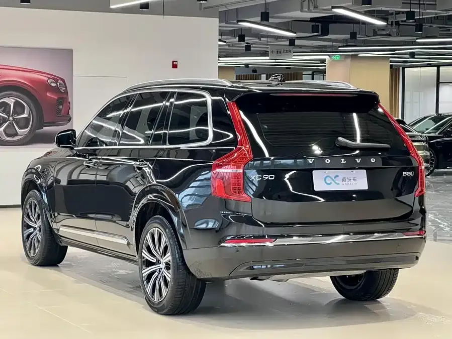 Volvo XC90 2024 B5 Smart Luxury Edition 5 Seaters 2024 — миниатюра 2