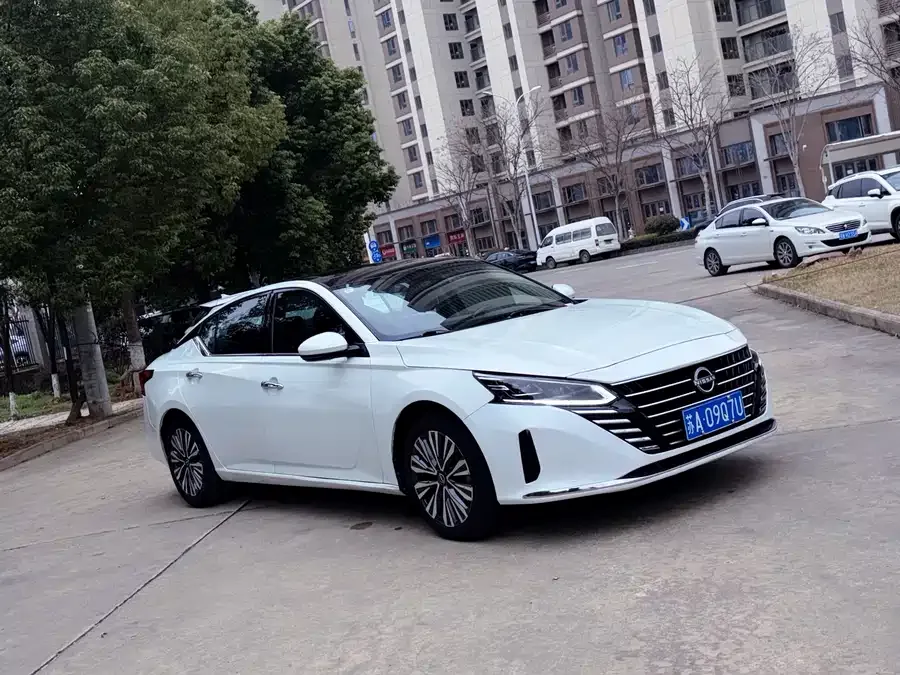 Nissan Altima 2022 Teana 2.0L XL-TLS Enjoy Edition 2023 — миниатюра 3