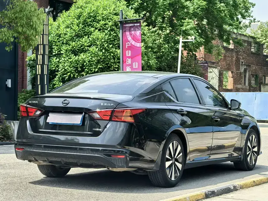 Nissan Altima Teana 2021 2.0L XL Comfort Edition 2022 — миниатюра 5