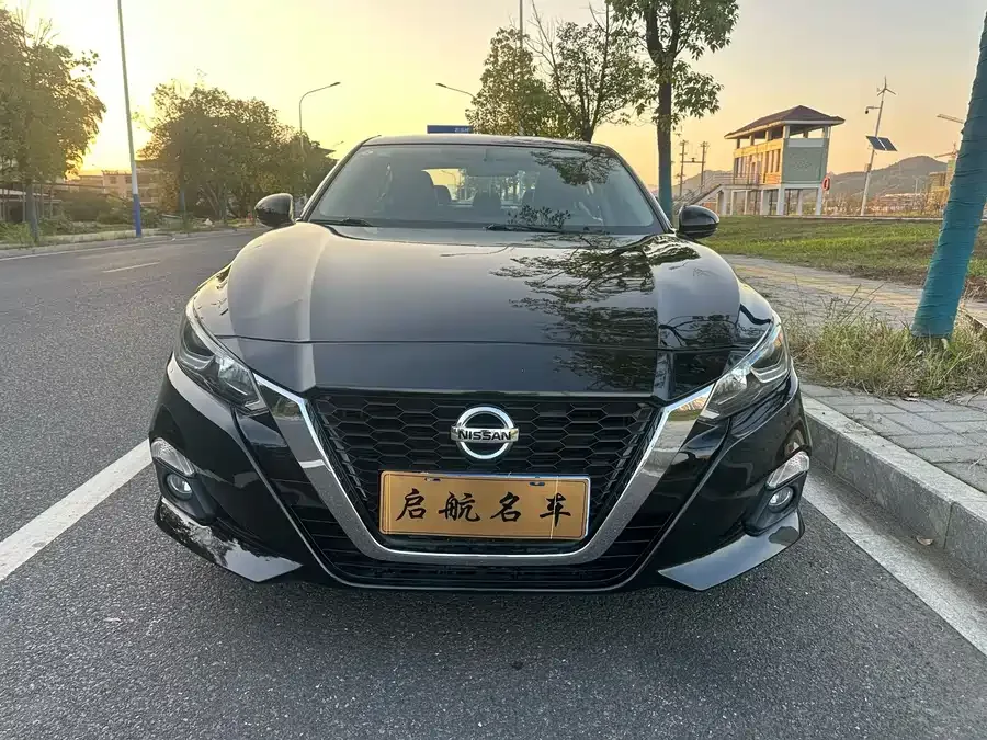Nissan Altima Teana 2021 2.0L XE Fashion Edition 2022 — фото 1, купить с доставкой в Москву