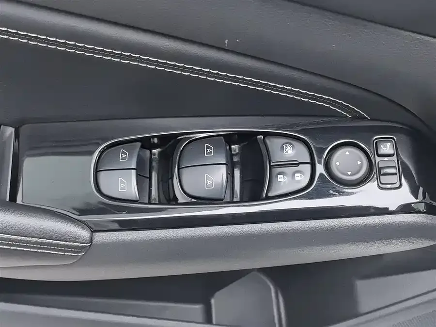 Nissan Altima 2022 Teana 2.0L XL-TLS Enjoy Edition 2023 — миниатюра 3