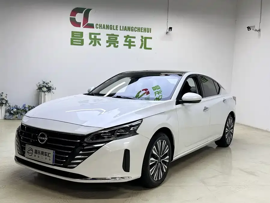 Nissan Altima 2022 Teana 2.0L XL-TLS Enjoy Edition 2023 — миниатюра 3