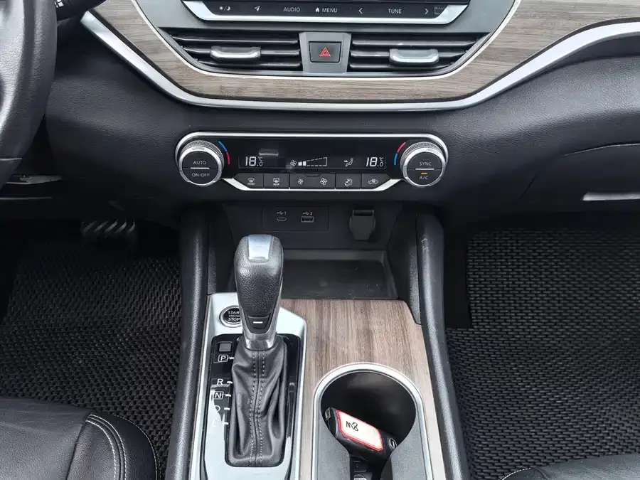 Nissan Altima Teana 2021 2.0L XL Comfort Edition 2022 — миниатюра 3