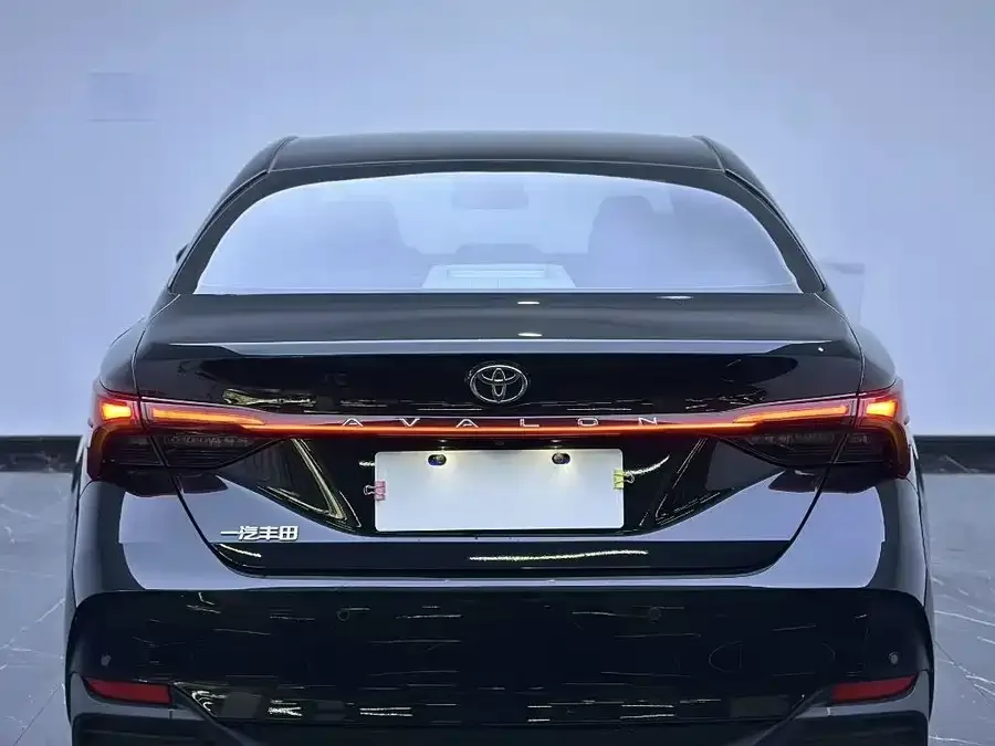 Toyota Avalon 2026 Toyota Avalon 2.0L Luxury Edition 2025 — миниатюра 2